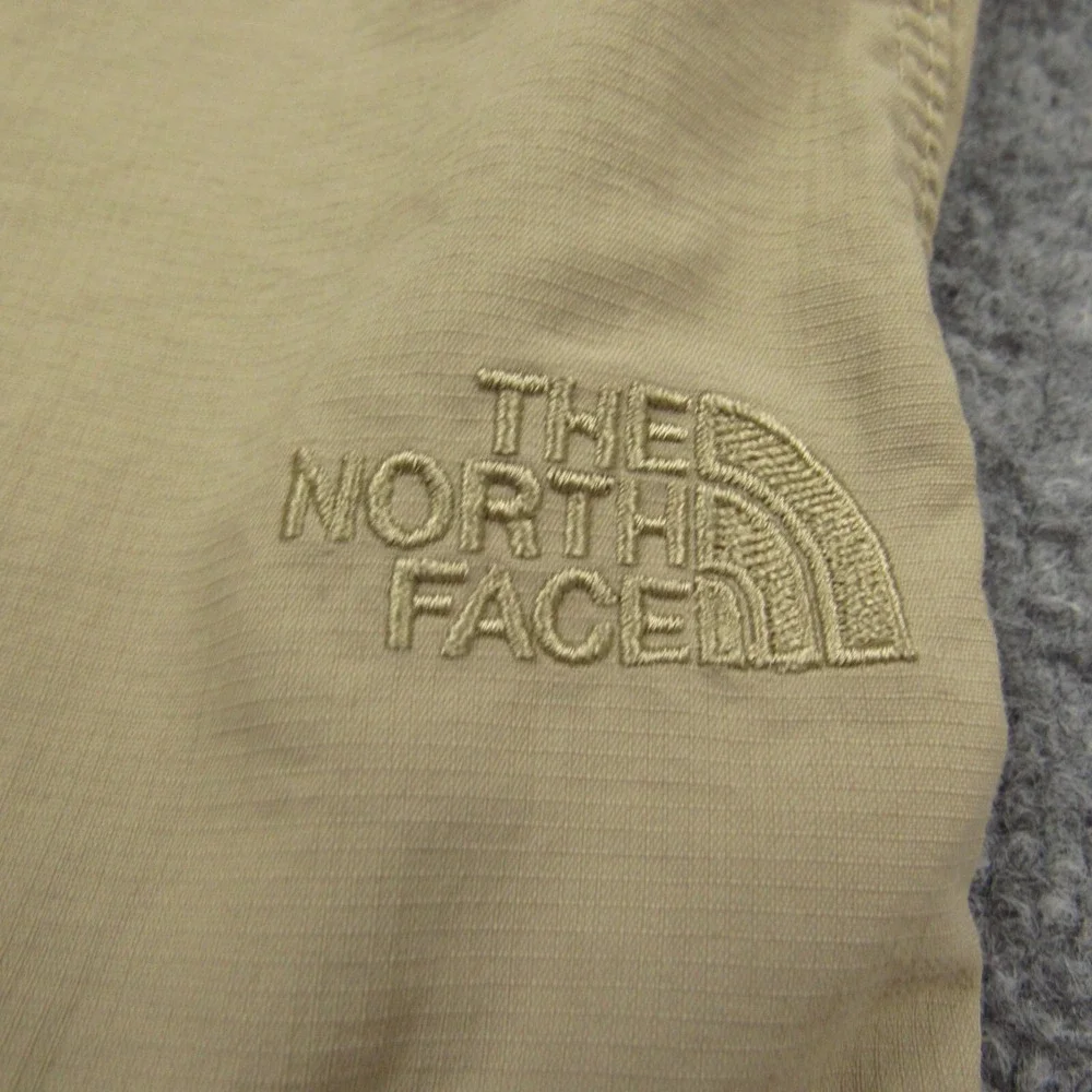 The North Face Shorts Men‎ Large Beige Nylon Outdoor Hiking Zipper Stow Pocket